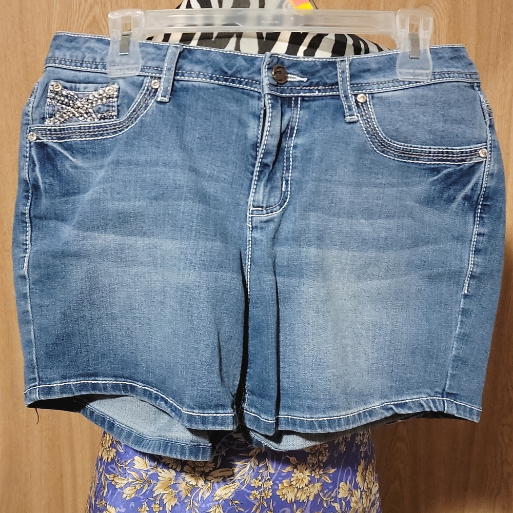 Earl Jean's women's shorts 12